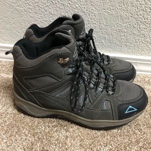McKinley Women’s Hiking Shoes 7.5